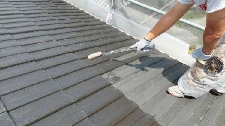 密着性を高める下塗り作業