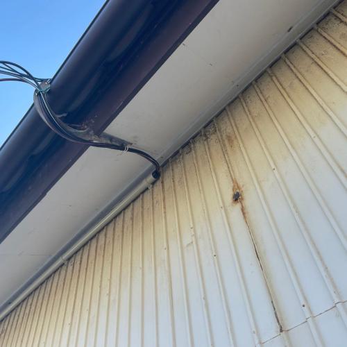 御前崎市海沿い住宅の外壁のサビ