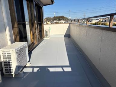 掛川市FF住宅ベランダ防水|劣化したトップコート塗装を再施工し耐久性向上!