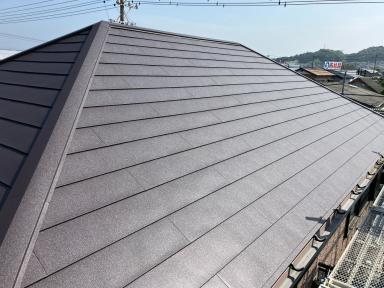 菊川市金属屋根ふき替え工事|サビの出た屋根を高耐久ガルバリウム鋼板で安心の張り替え施工