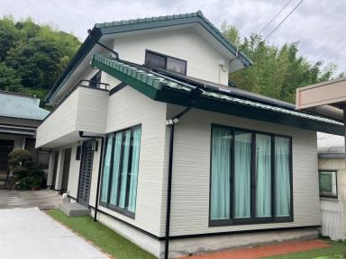 牧之原市多彩模様塗装｜築20年サイディング外壁をフッ素×多彩仕上げで美しく再生